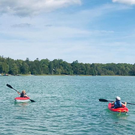 Lakefront Hope Lodge Miller Lake Экстерьер фото