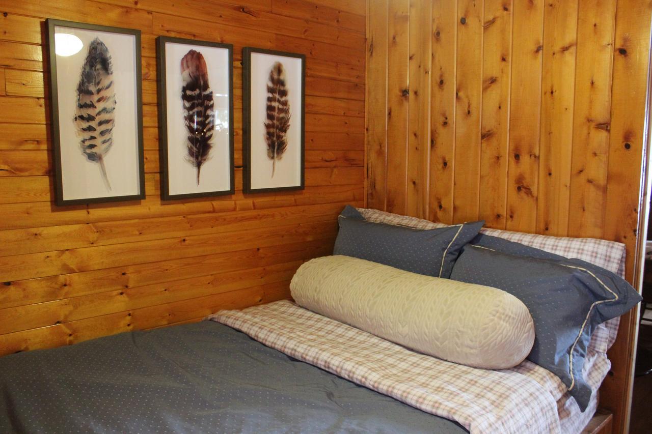Lakefront Hope Lodge Miller Lake Экстерьер фото