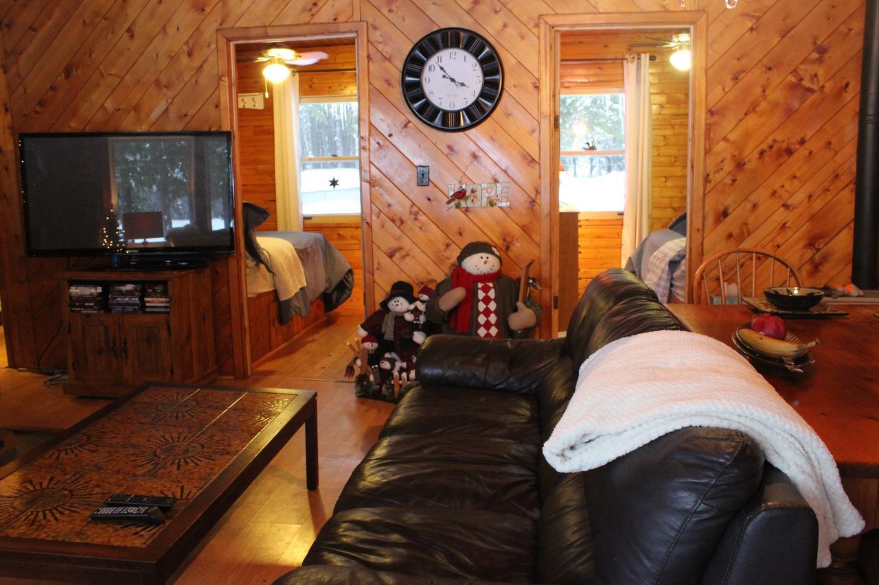 Lakefront Hope Lodge Miller Lake Экстерьер фото