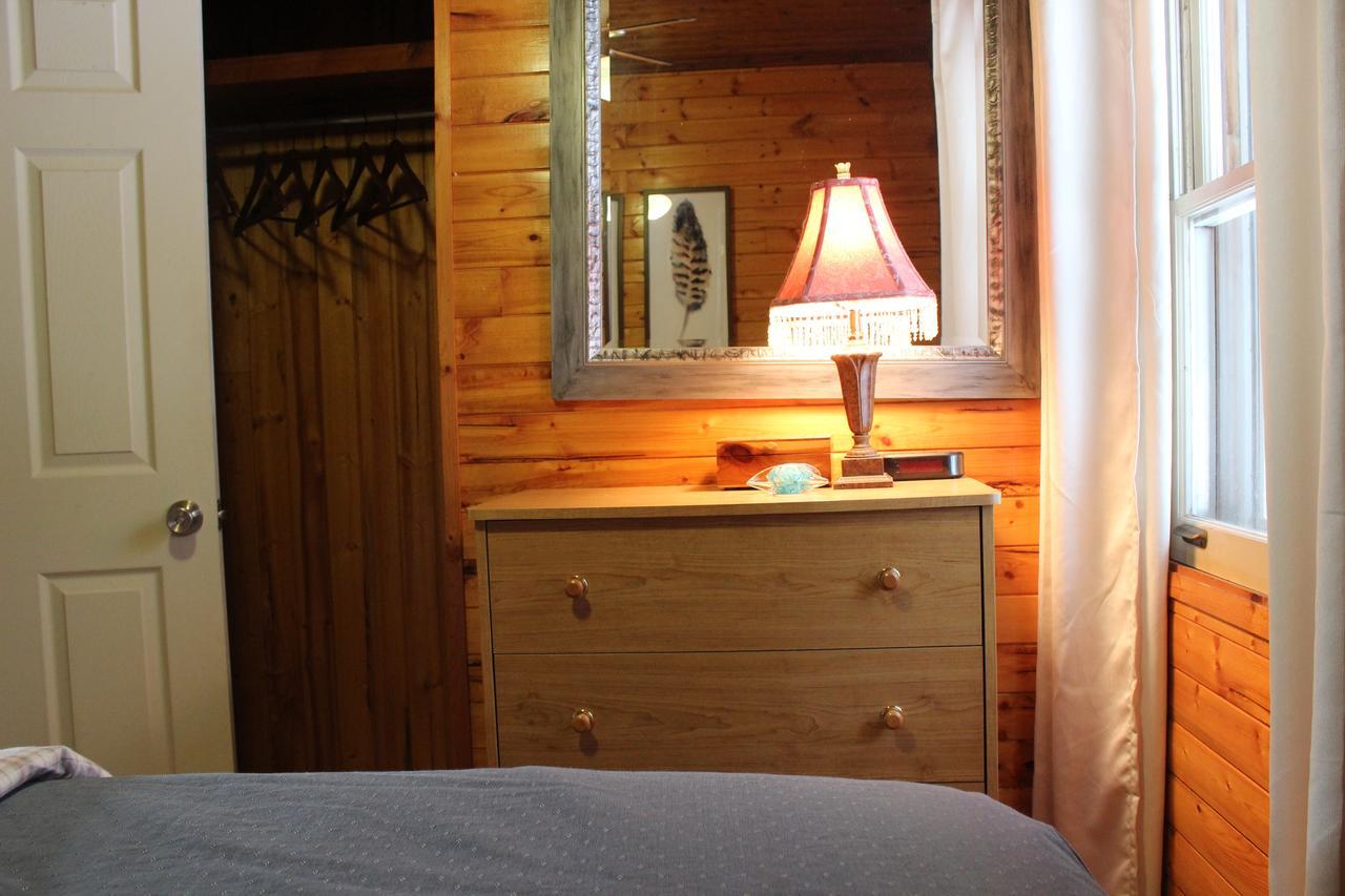 Lakefront Hope Lodge Miller Lake Экстерьер фото