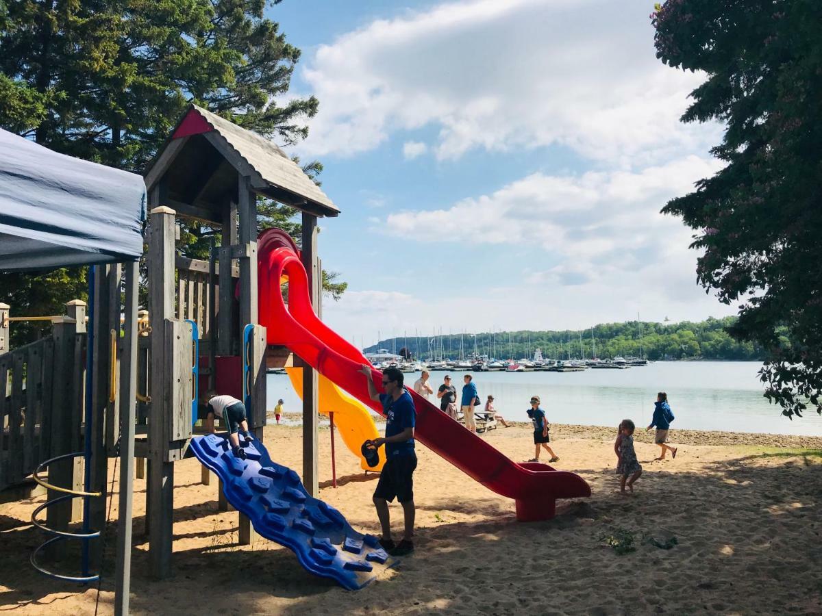 Lakefront Hope Lodge Miller Lake Экстерьер фото