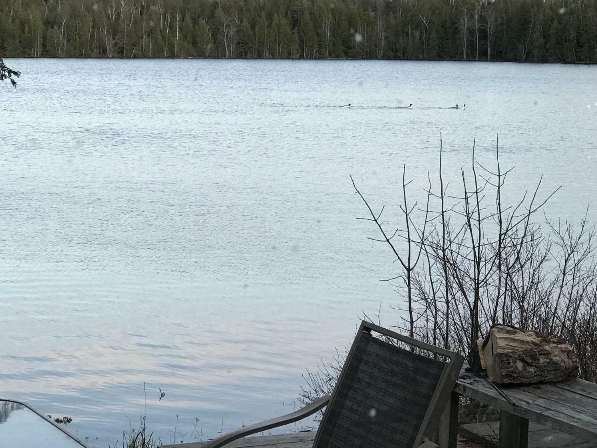 Lakefront Hope Lodge Miller Lake Экстерьер фото