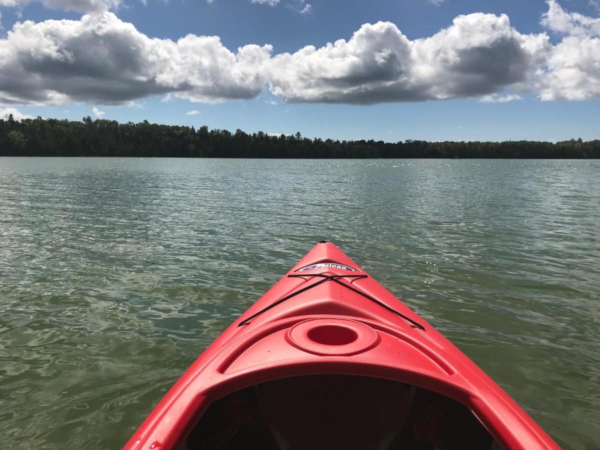 Lakefront Hope Lodge Miller Lake Экстерьер фото