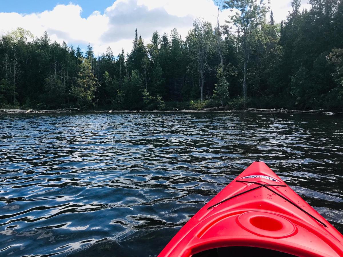 Lakefront Hope Lodge Miller Lake Экстерьер фото