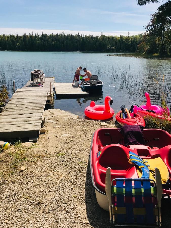 Lakefront Hope Lodge Miller Lake Экстерьер фото