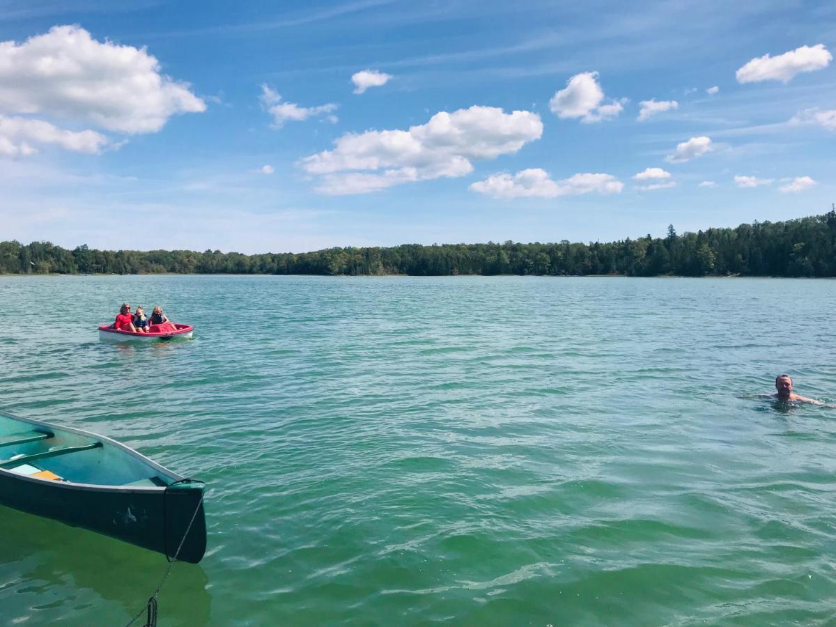Lakefront Hope Lodge Miller Lake Экстерьер фото