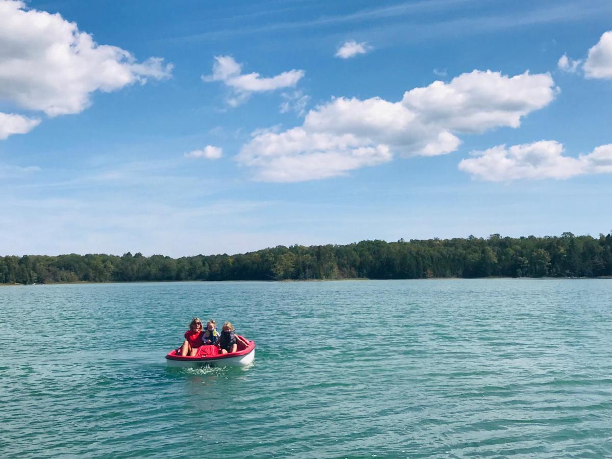 Lakefront Hope Lodge Miller Lake Экстерьер фото