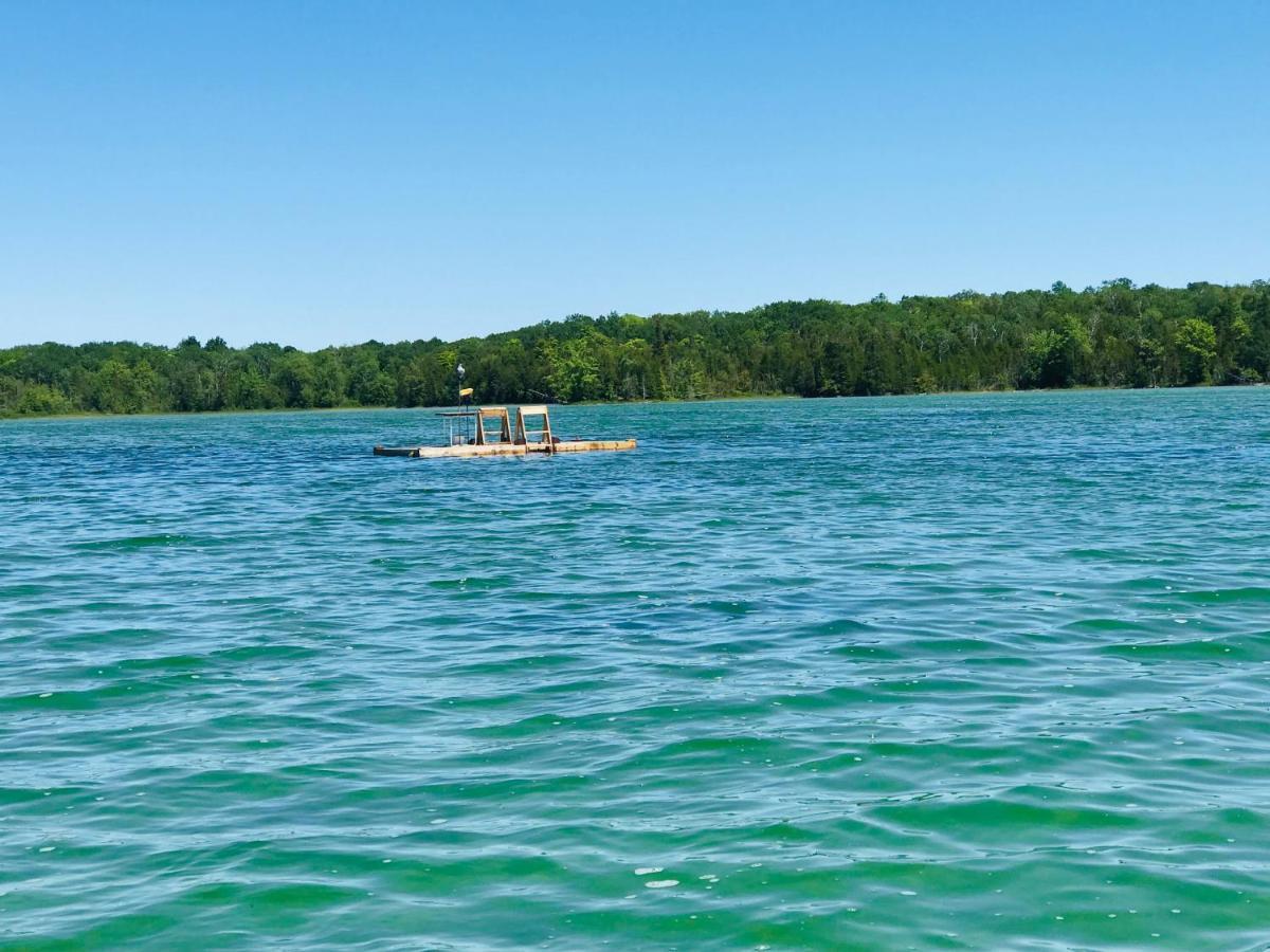 Lakefront Hope Lodge Miller Lake Экстерьер фото